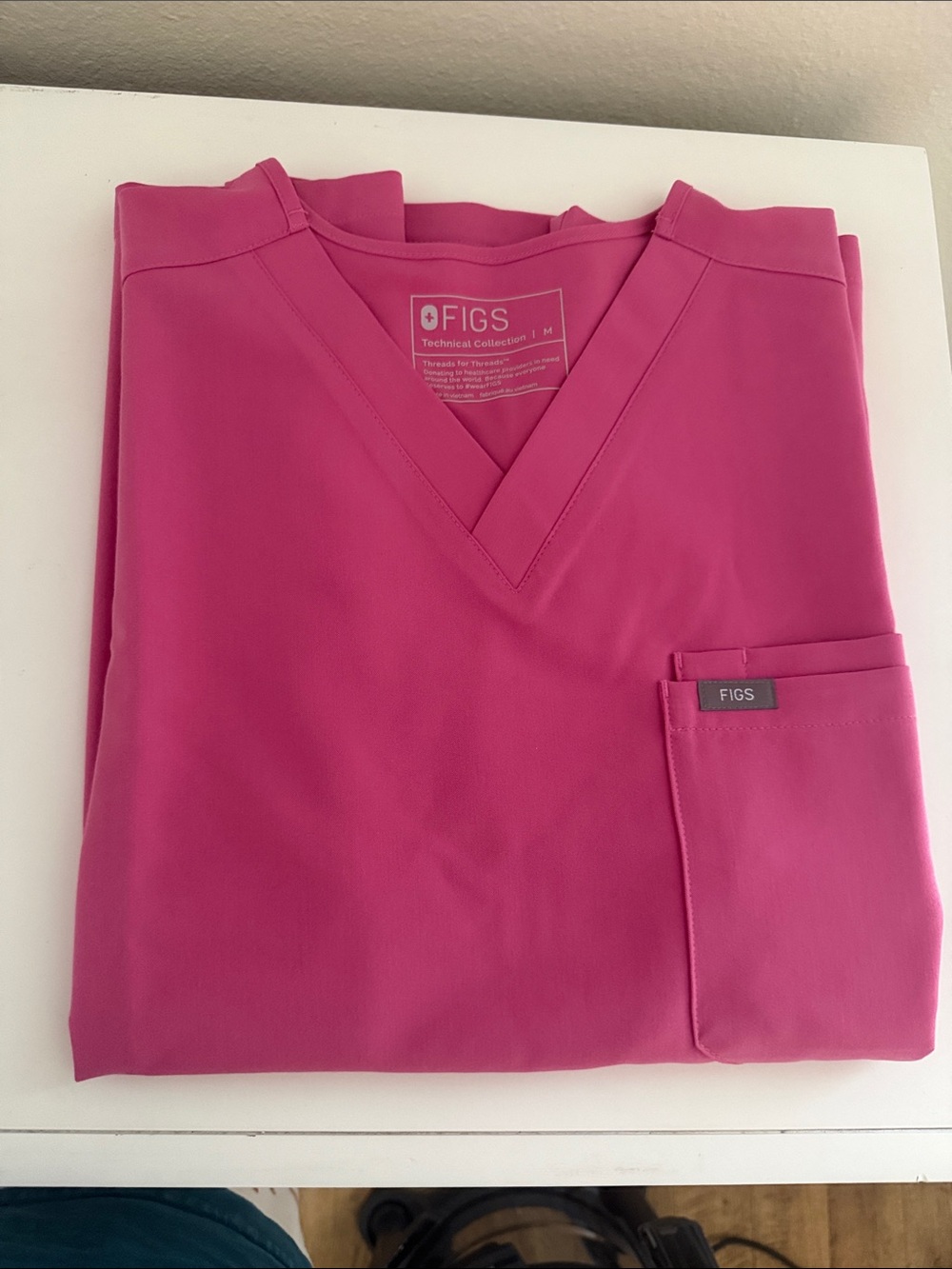 Mens 3 pocket scrub top